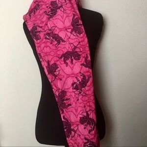 ❤️ NEW One Size LuLaRoe Valentine’s Day Leggings